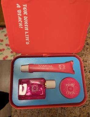 Solo En Ibiza Marbella Lip & Fragrance Gift Set